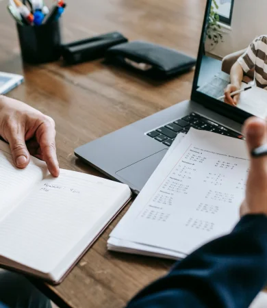 10 Criteria to Consider When Choosing an Education Platform